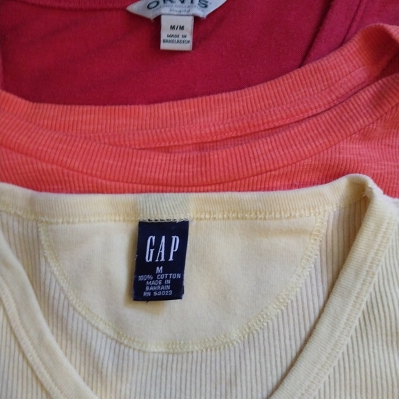 3 warm color t shirts - Picture 2 of 9